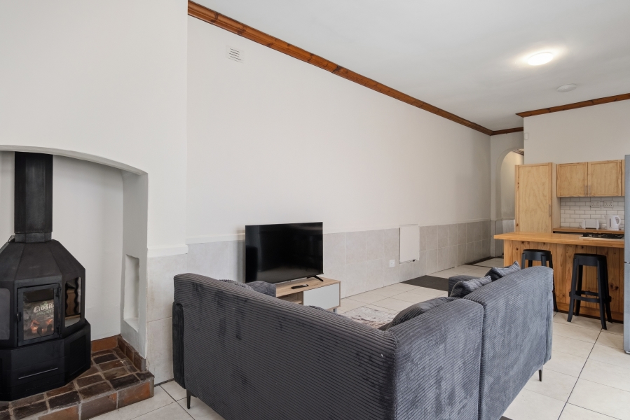 To Let 4 Bedroom Property for Rent in Woodstock Western Cape